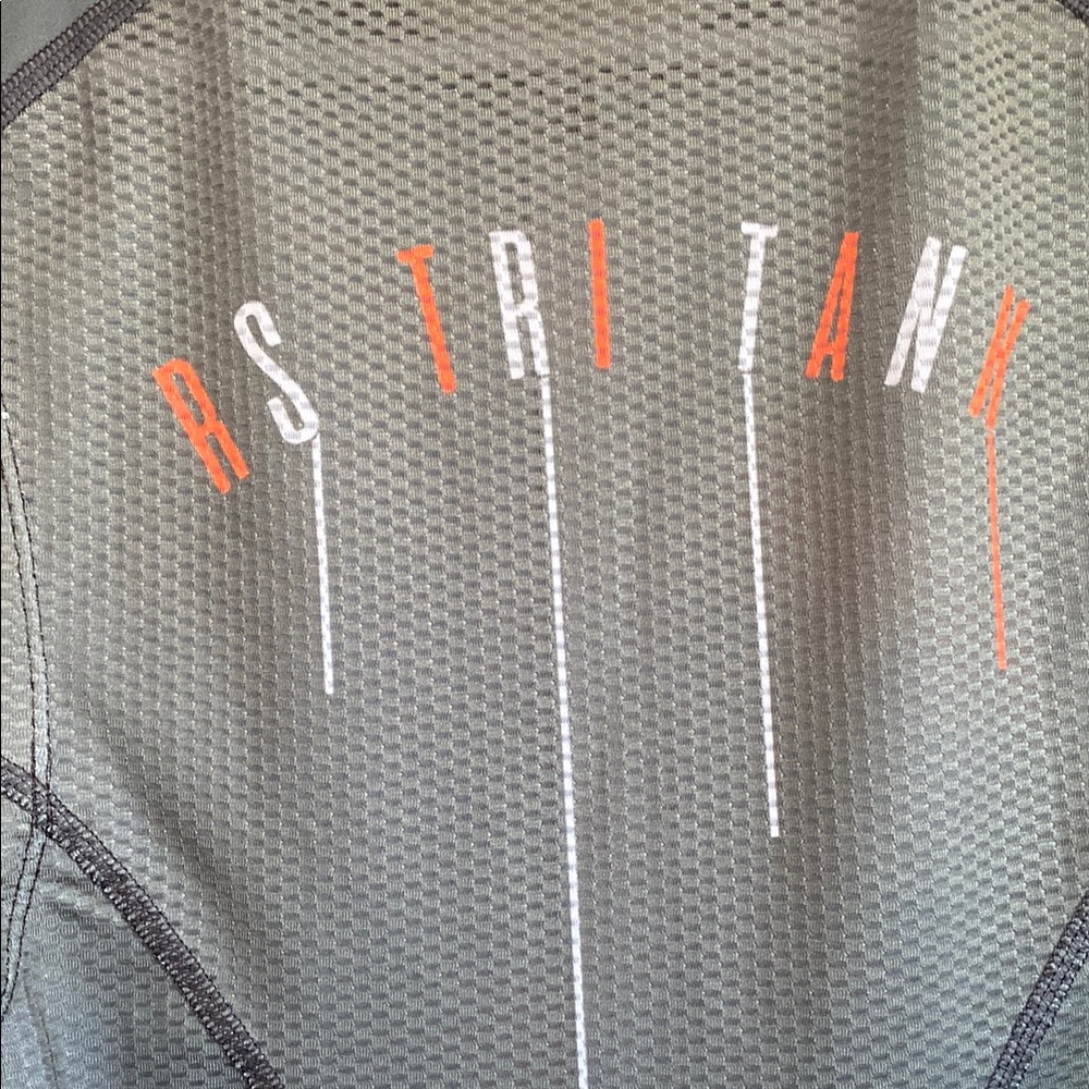 Sugoi Men's Sleeveless Gray Bike Shirt - Picture 5 of 8